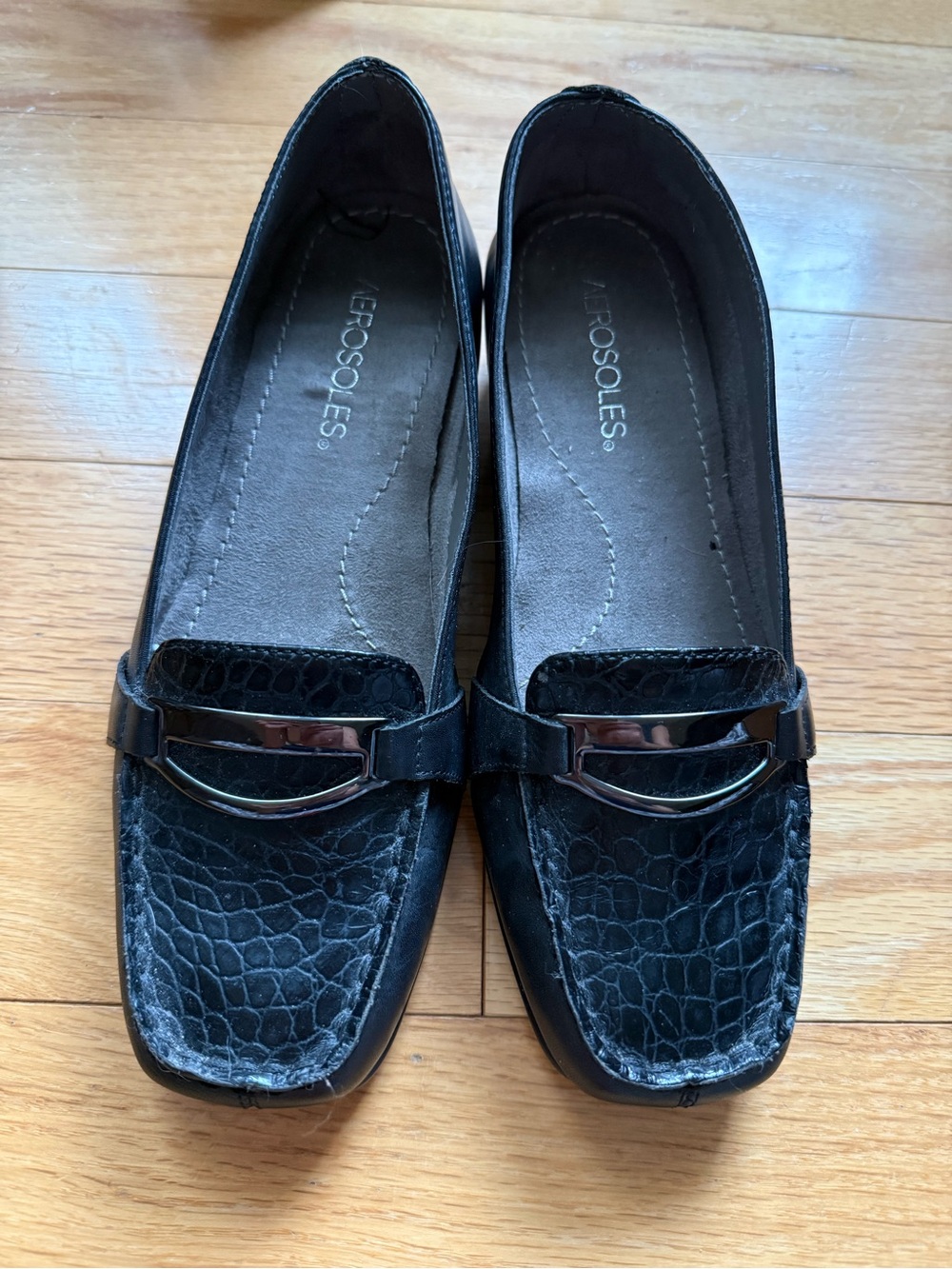 AEROSOLES Black Croc-Texture Slip-On Loafers with Metal Bit